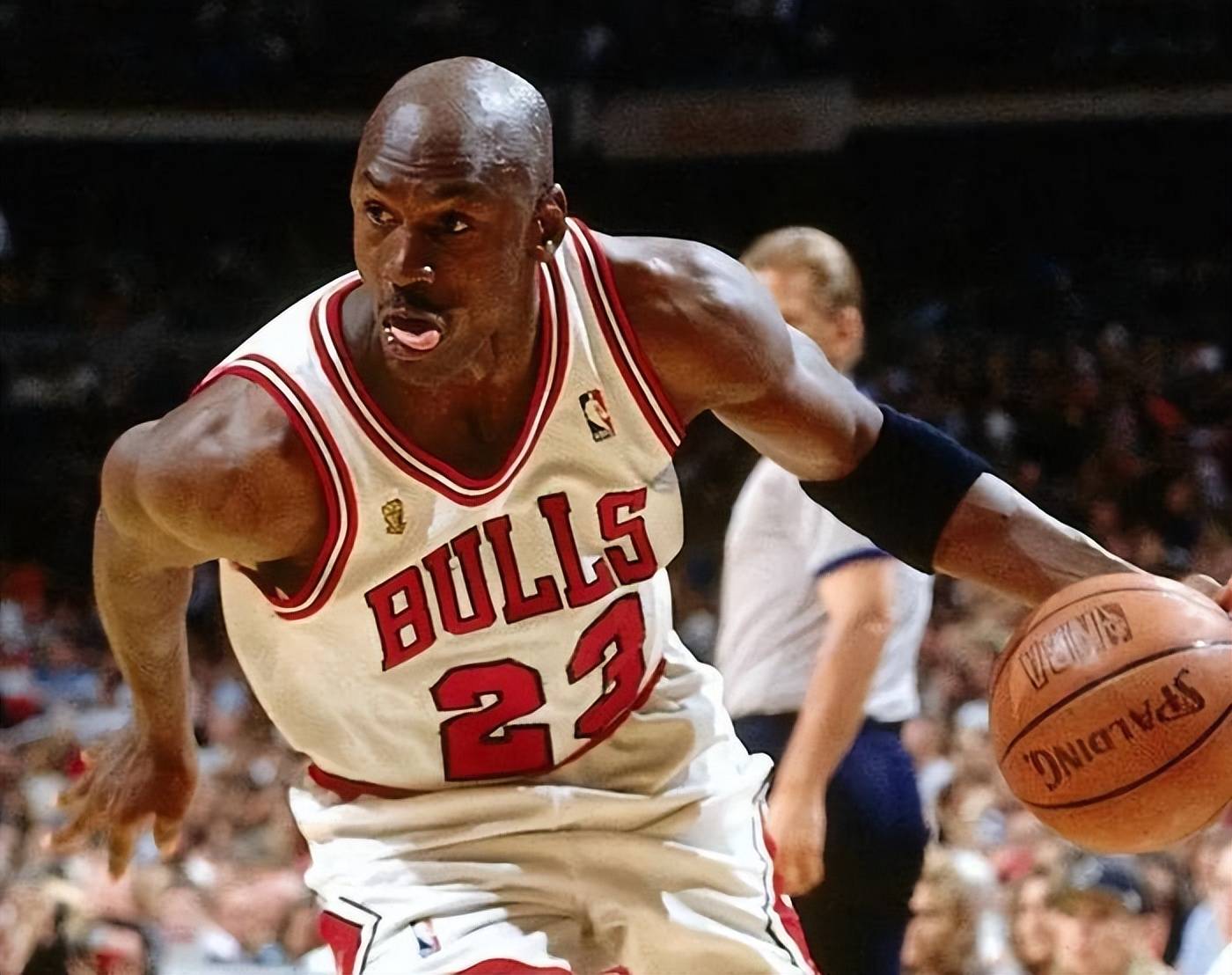 爱游戏-里程碑夜马赛豪取连胜，NBA常规赛冲刺阶段刷纪录，悬念犹存，年轻球员得到机会的简单介绍