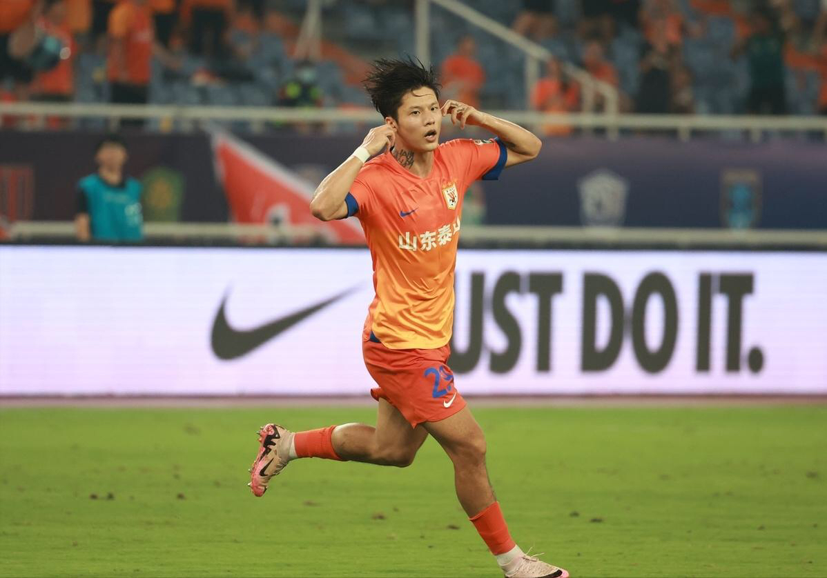 爱游戏官网-集结日山东泰山备战足总杯，造点机会细节曝光，目标明确，纪律约束更严格(蔚山现代vs山东泰山延期)