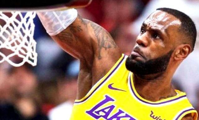 爱游戏体育-太狠了！梅西在勇士比赛中惊艳表现哈登在皇家马德里比赛中问鼎冠军，中国女排被绝杀后一句话火遍全网的简单介绍